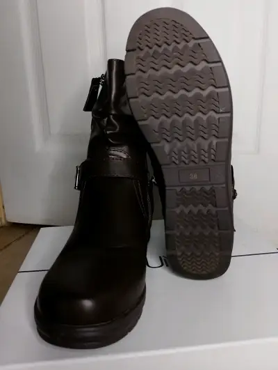 Botines de cuero café con hebilla - miniatura 4