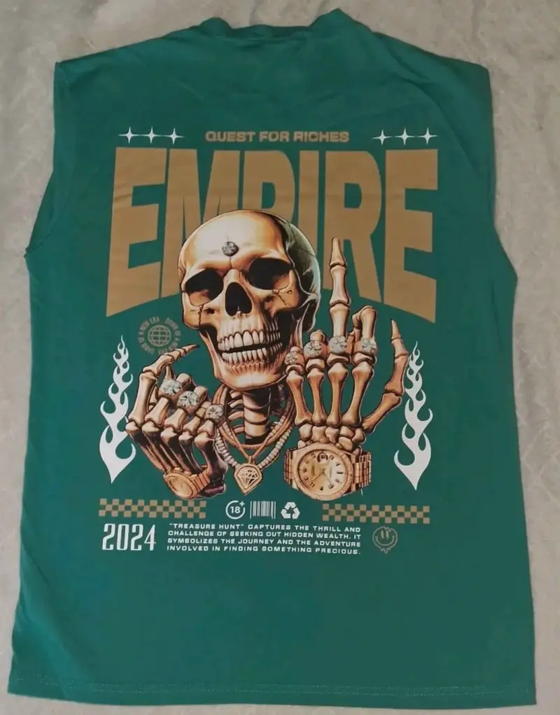Polera verde con diseño de calavera Clusterman - 2