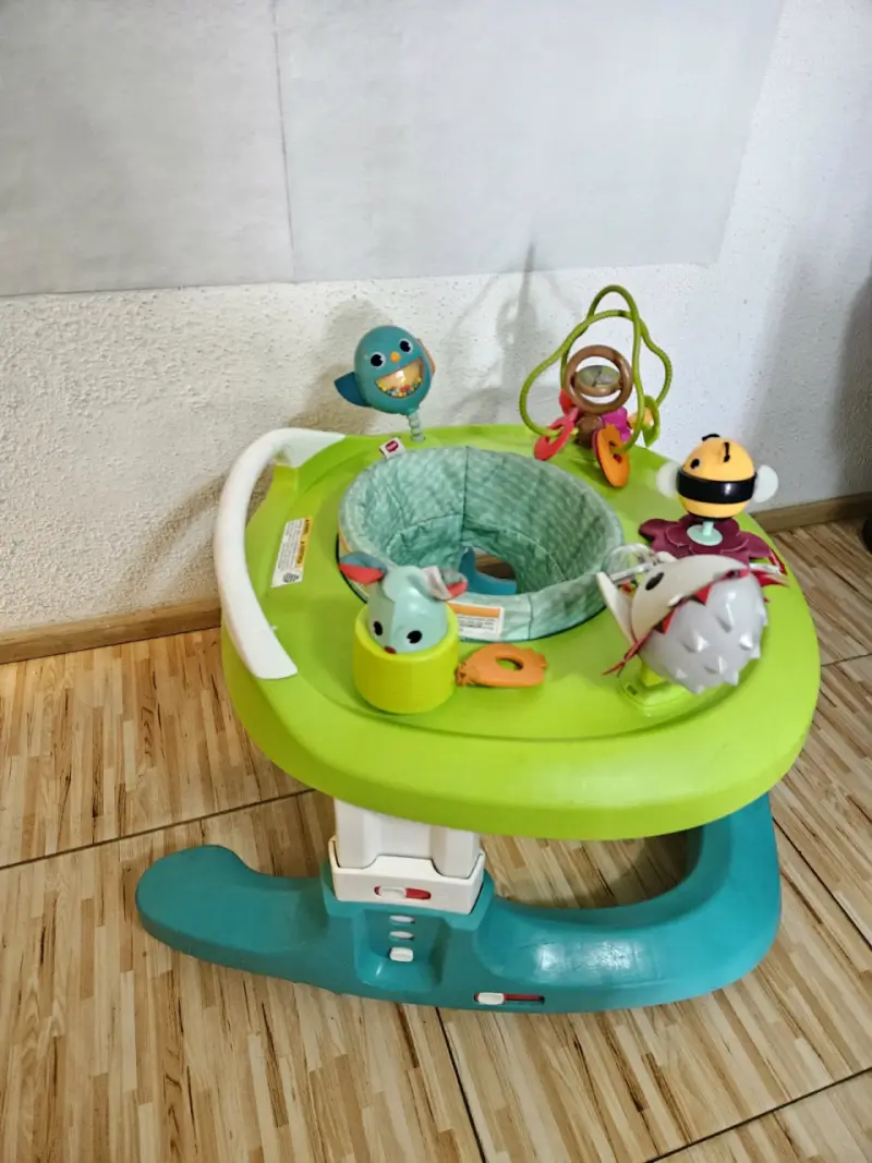 Centro de actividades para bebé con juguetes - 2