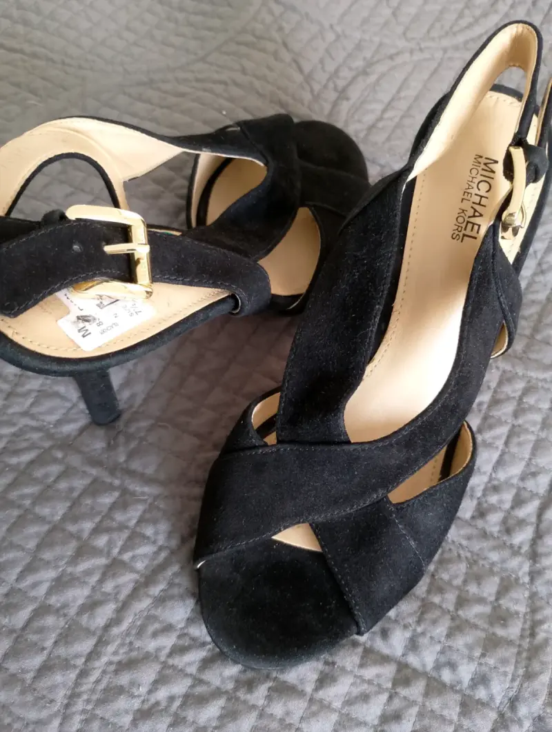 Sandalias de tacón negras Michael Kors elegantes - 2