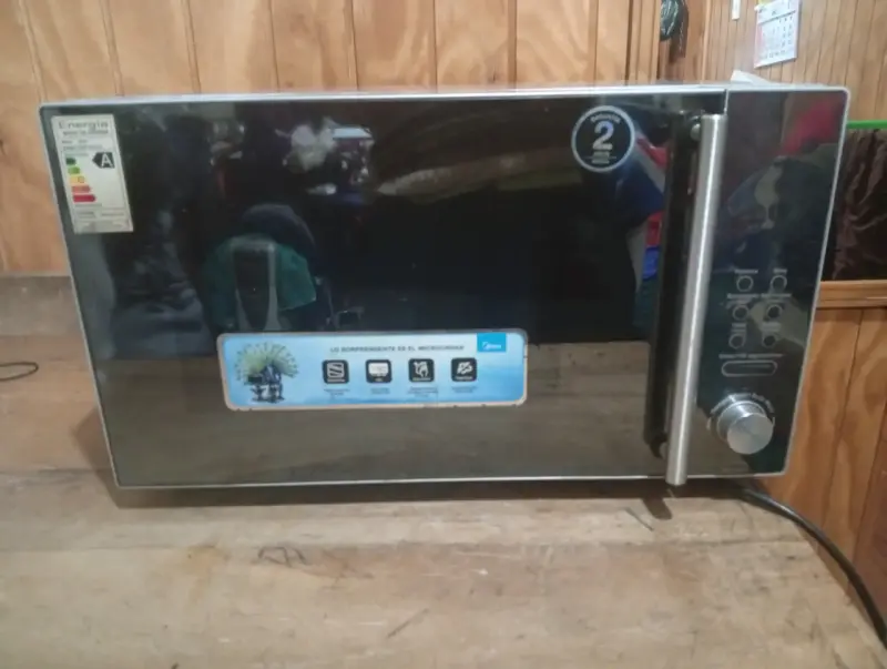 Microondas Midea con Funciones Avanzadas - 1
