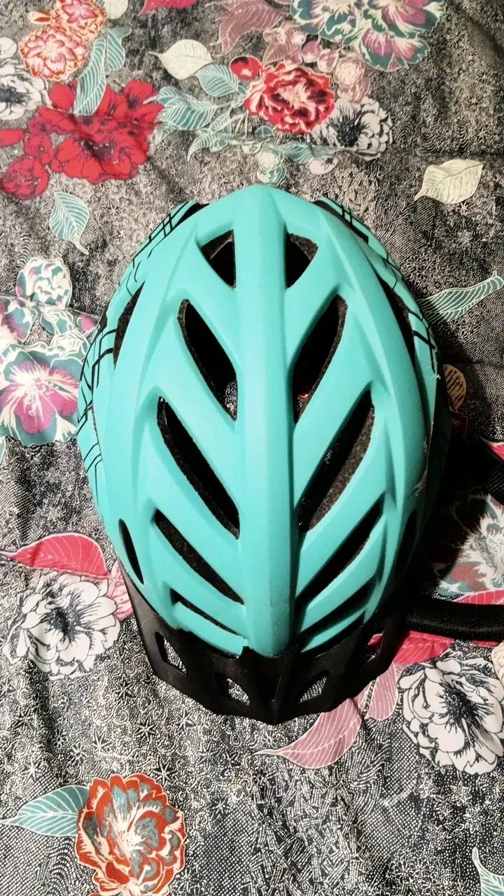 Casco de bicicleta Power Bike verde con diseño - 1