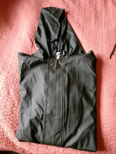 Traje de Agua verde con capucha Talla L - miniatura 2