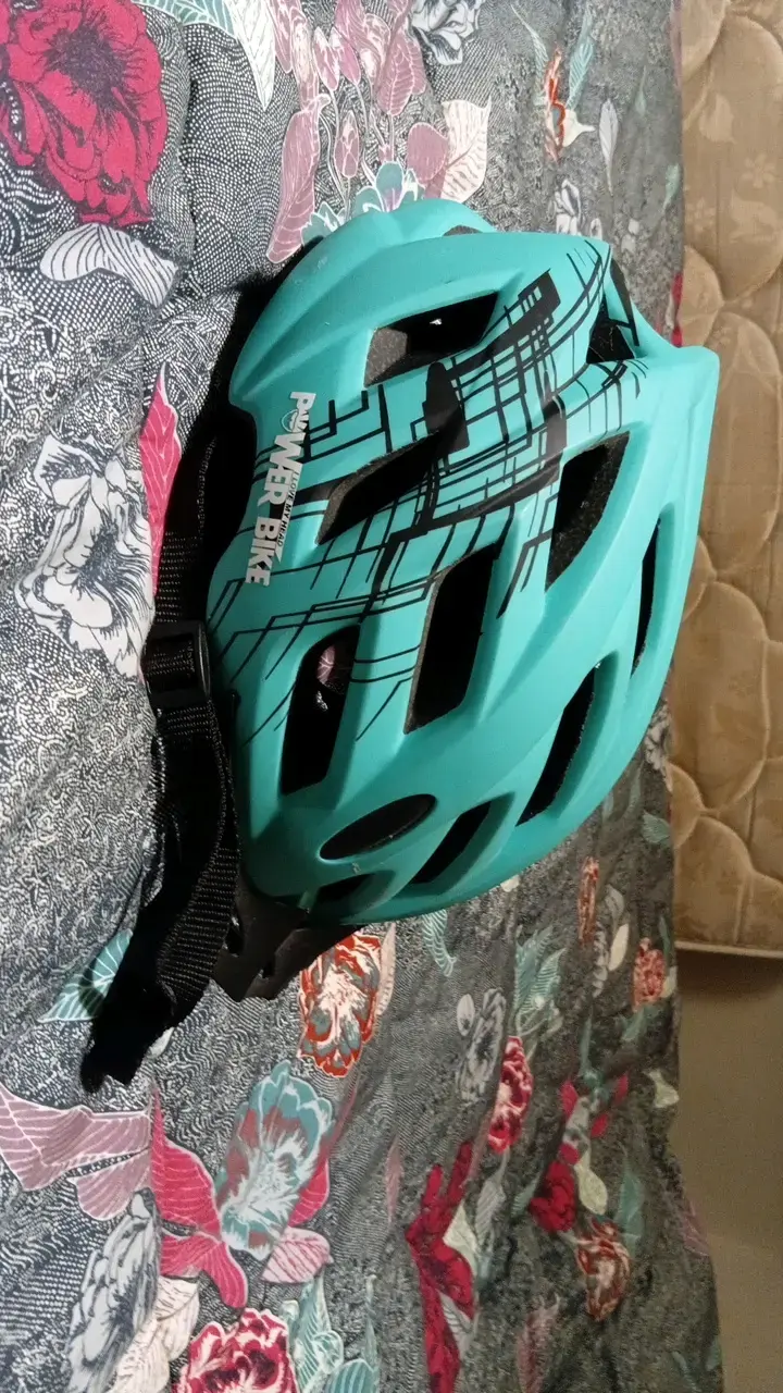 Casco de bicicleta Power Bike verde con diseño - 5