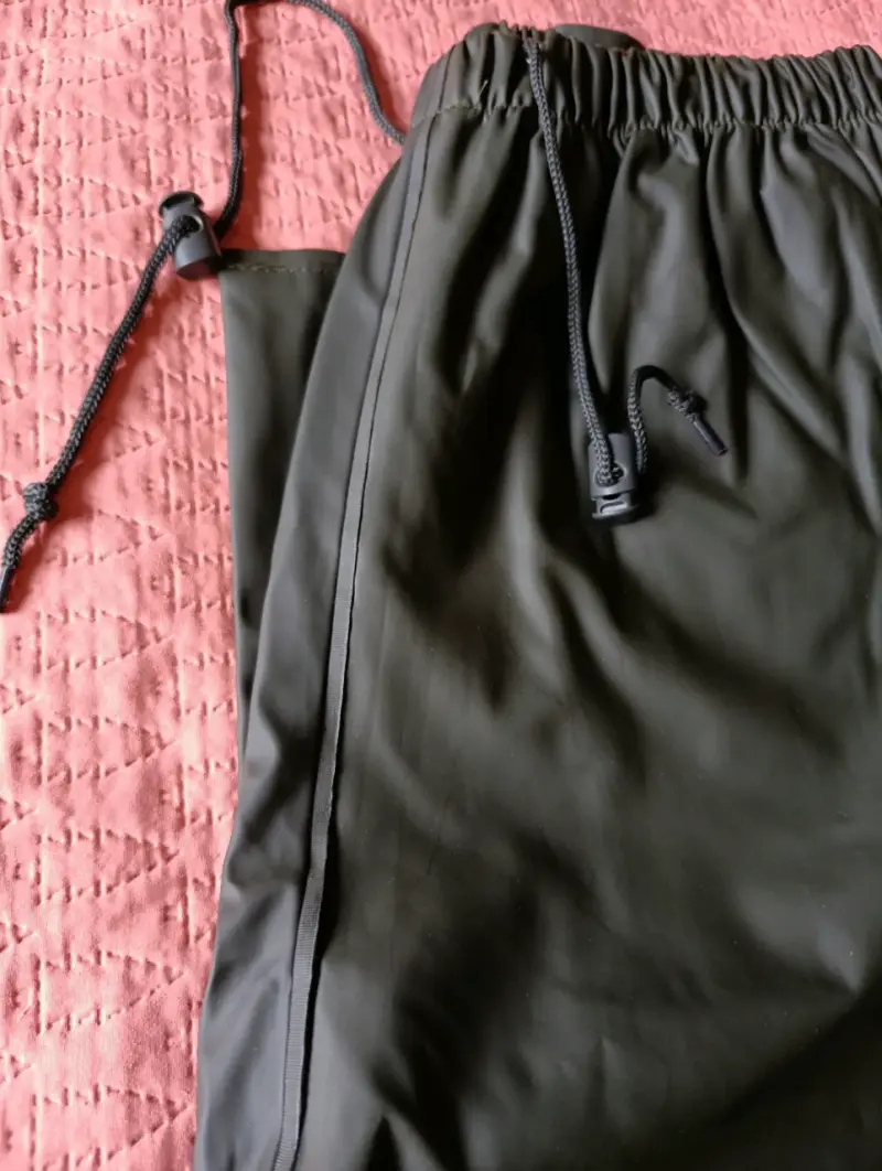 Traje de Agua verde con capucha Talla L - 4