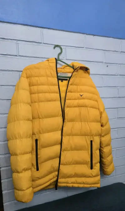 Parka acolchada amarilla Az Black - miniatura 1