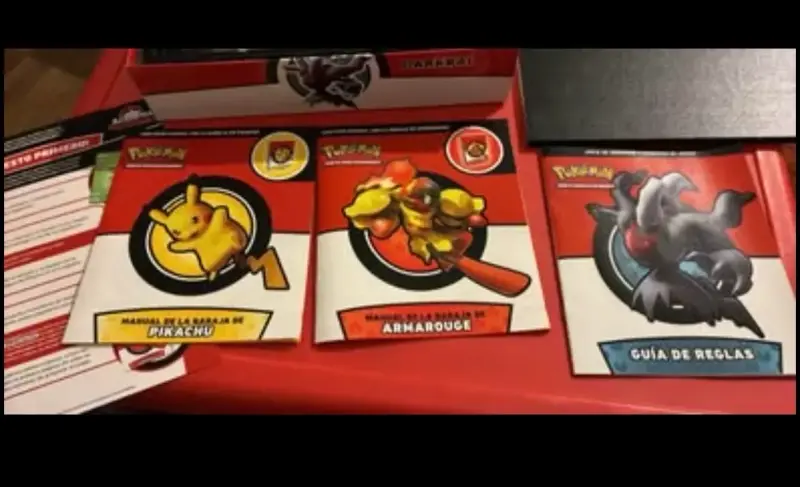 Juego de cartas Pokémon Academia de Combate - 4