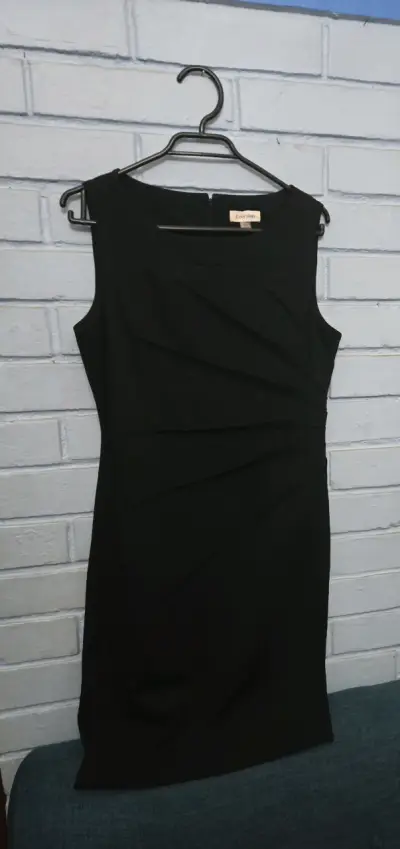 Vestido negro Calvin Klein elegante - miniatura 1