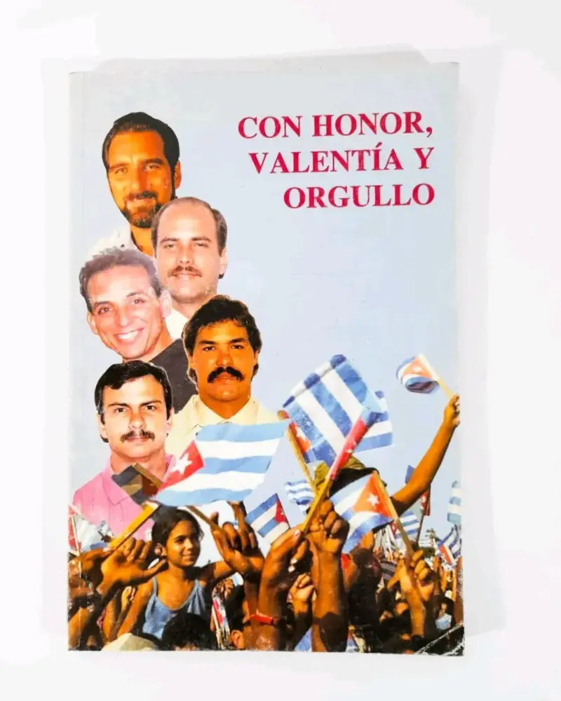 Con Honor, Valentía y Orgullo - 1