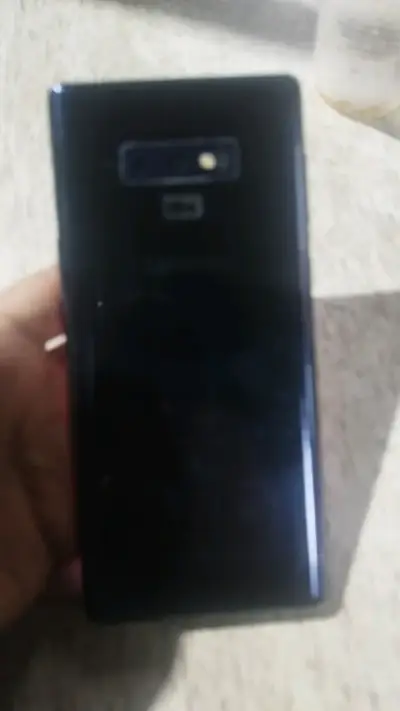 Samsung Galaxy Note 9 en buen estado - miniatura 2