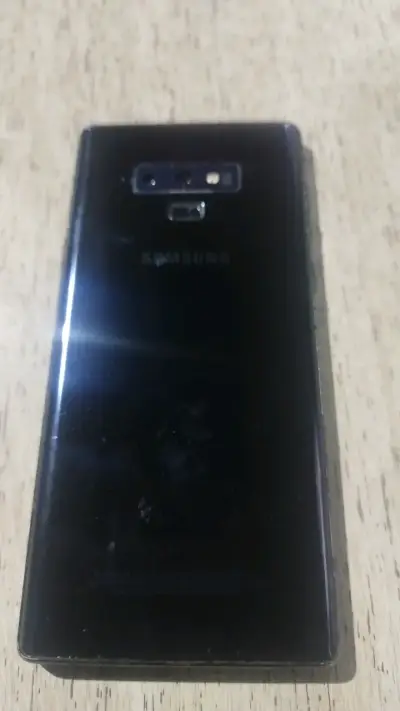 Samsung Galaxy Note 9 en buen estado - miniatura 3