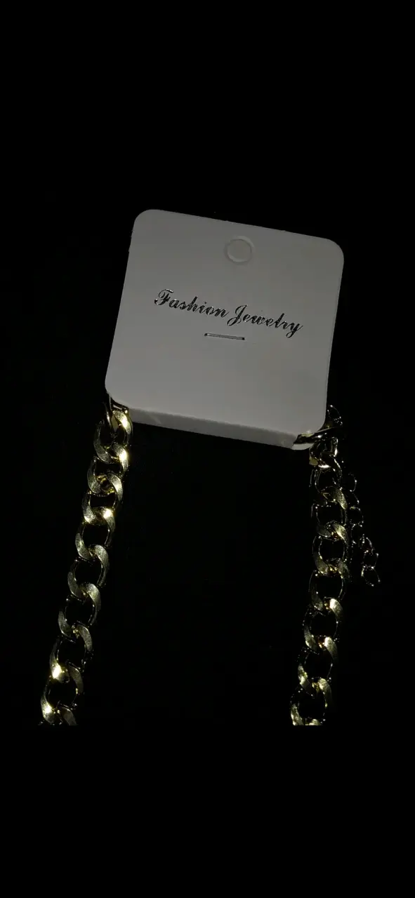 Collar dorado con colgante de leopardo - 3
