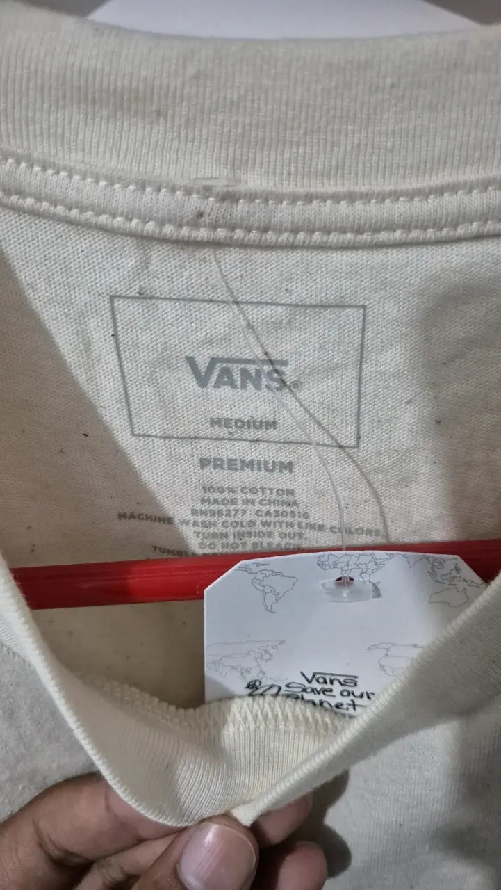 Polera Vans Save Our Planet con diseño de mapa - 2