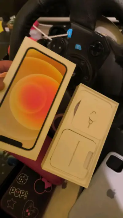 iPhone 12 de 64GB en buen estado - miniatura 6