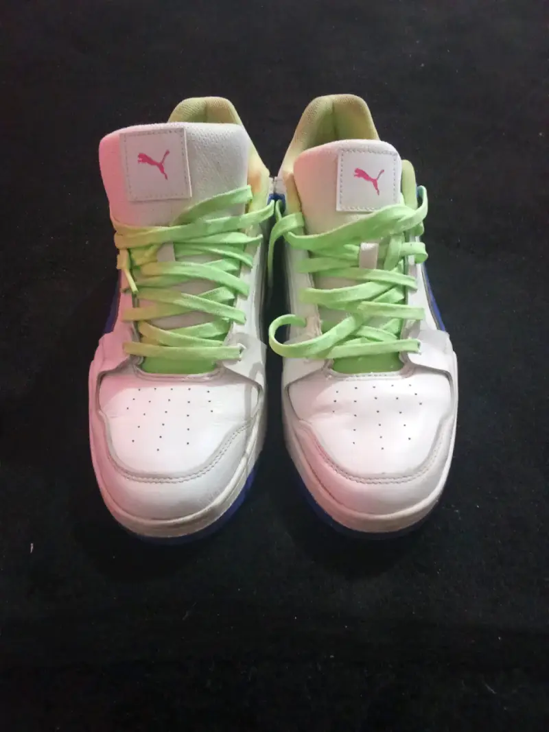Zapatillas deportivas blancas con detalles coloridos - 6