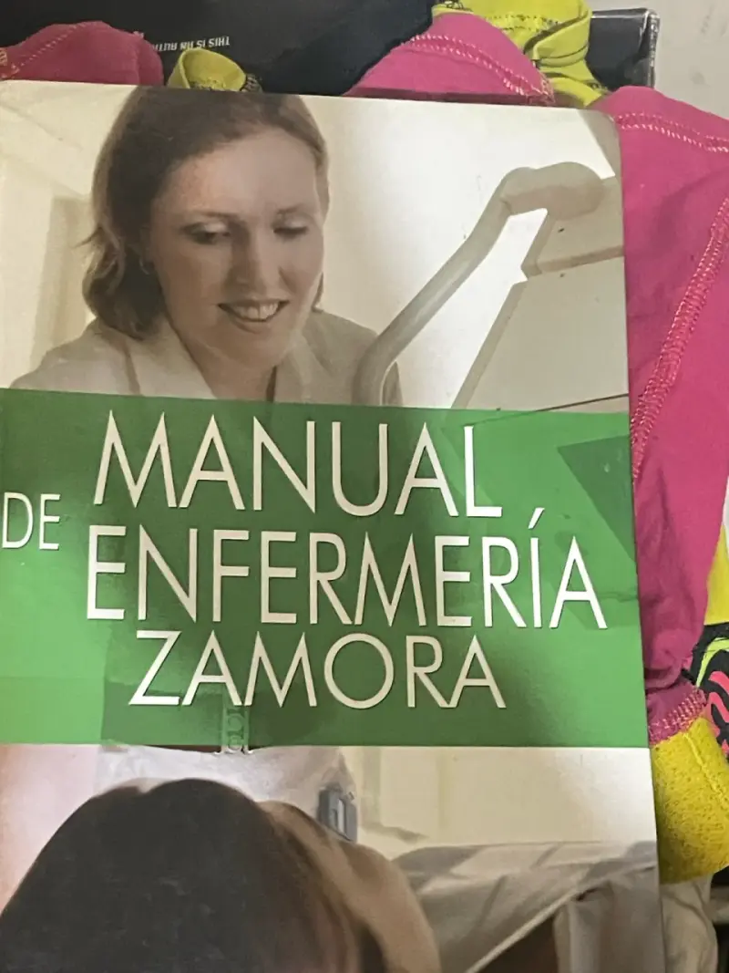 Manual de Enfermería Zamora en buen estado - 3