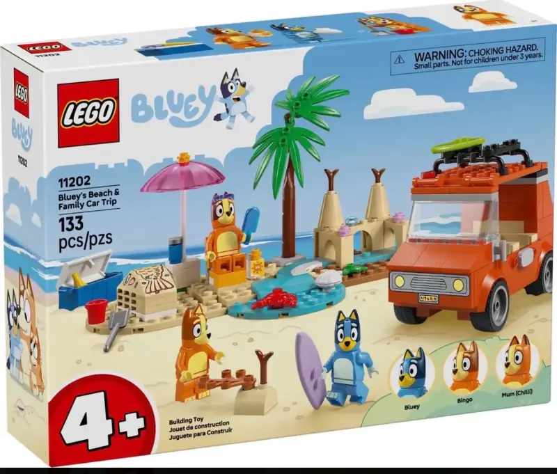Set de construcción LEGO Bluey Playa y Auto Familiar - 1