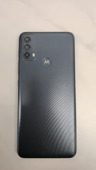 Smartphone Motorola Moto E30 en buen estado - miniatura 2