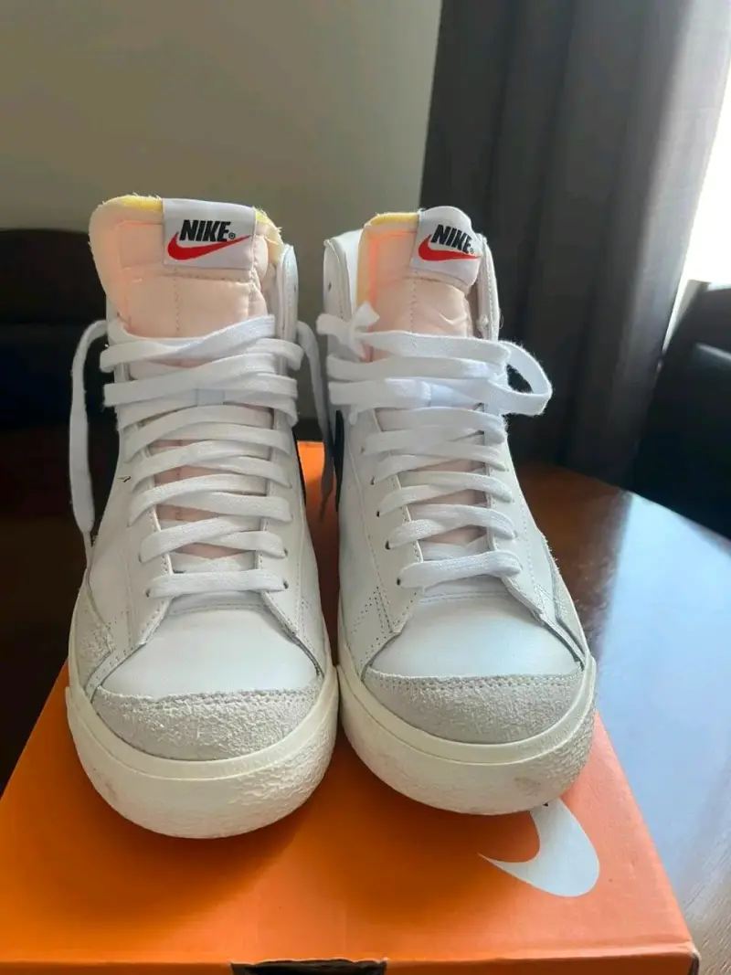 Zapatillas Nike Blazer Mid 77 Vintage Blancas - 1