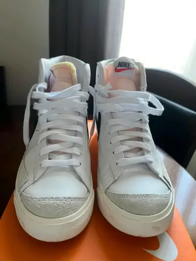 Zapatillas Nike Blazer Mid 77 Vintage Blancas - miniatura 2