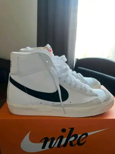 Zapatillas Nike Blazer Mid 77 Vintage Blancas - miniatura 3