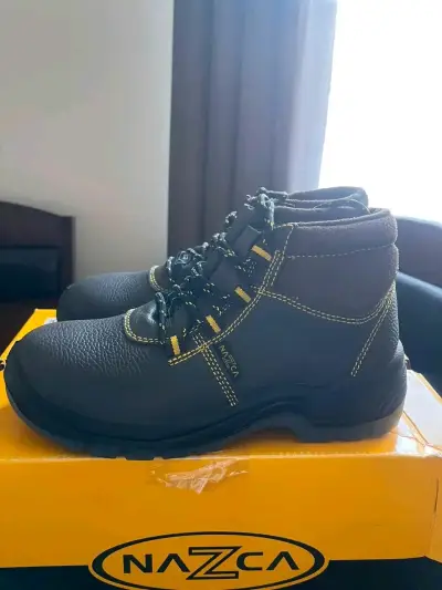 Botas de Seguridad Nazca Negras con Cordones - miniatura 1