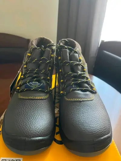 Botas de Seguridad Nazca Negras con Cordones - miniatura 2