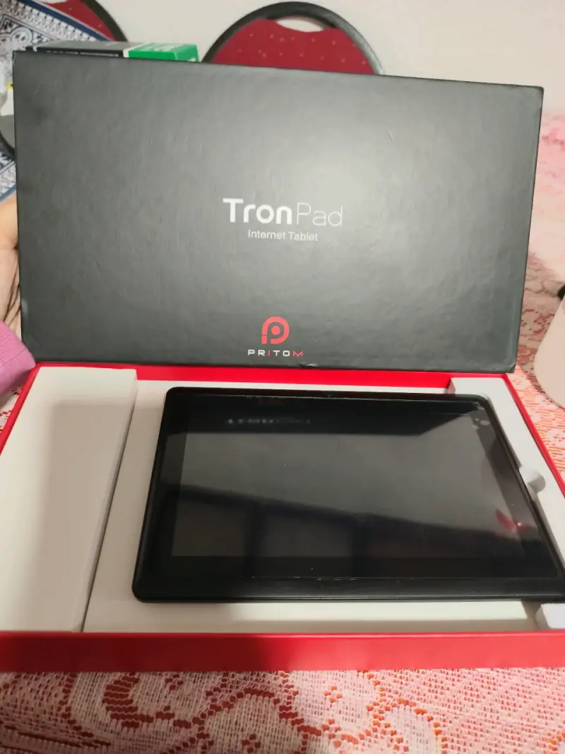 Tablet Pritom TronPad con caja original