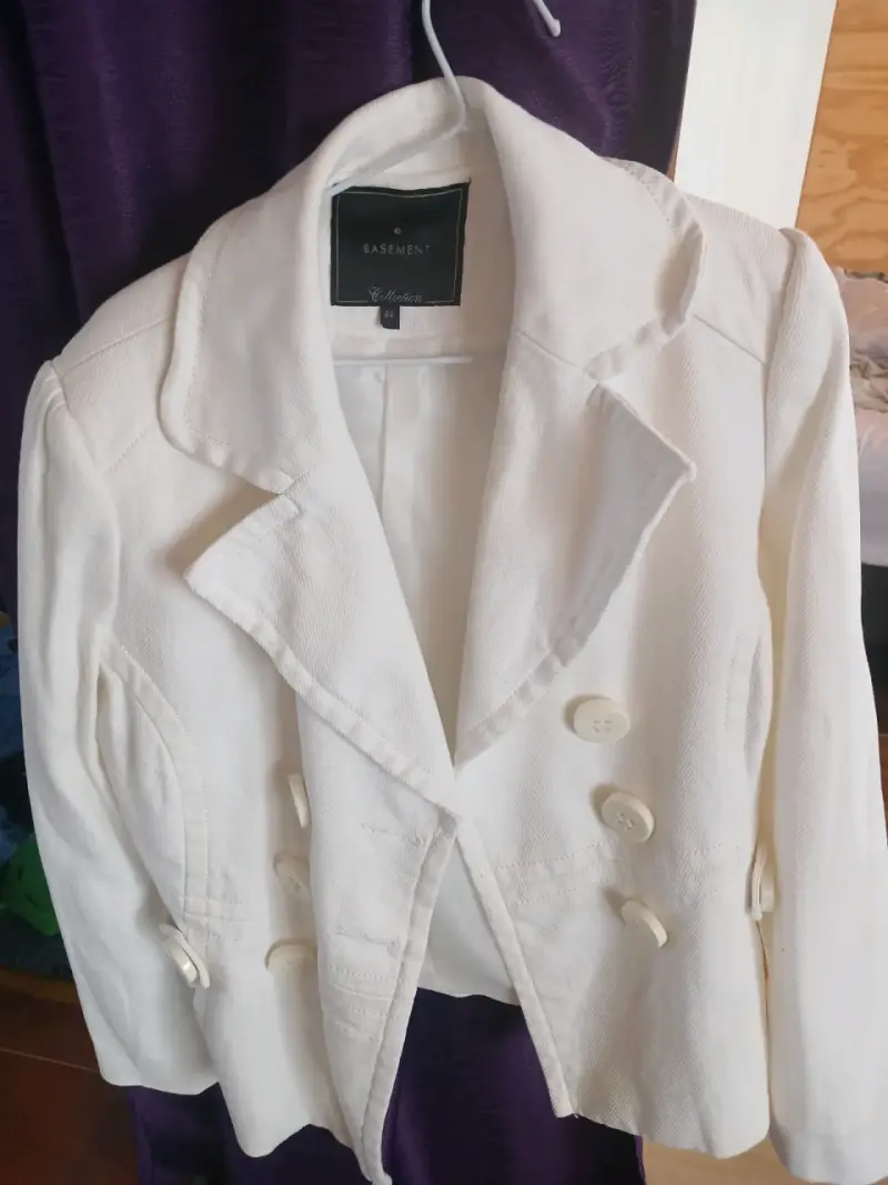 Blazer blanco de mujer Basement talla 44