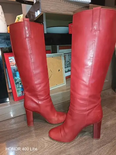 Botas de cuero rojas de tacón alto - miniatura 1