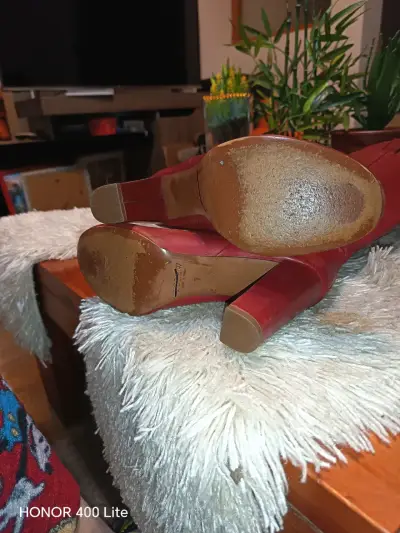 Botas de cuero rojas de tacón alto - miniatura 5