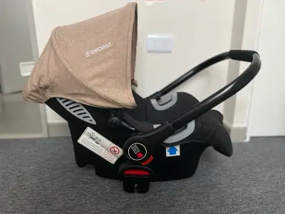 Silla huevito de Auto para Bebé con Capota Beige - miniatura 1
