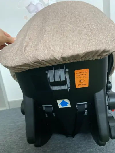 Silla huevito de Auto para Bebé con Capota Beige - miniatura 5