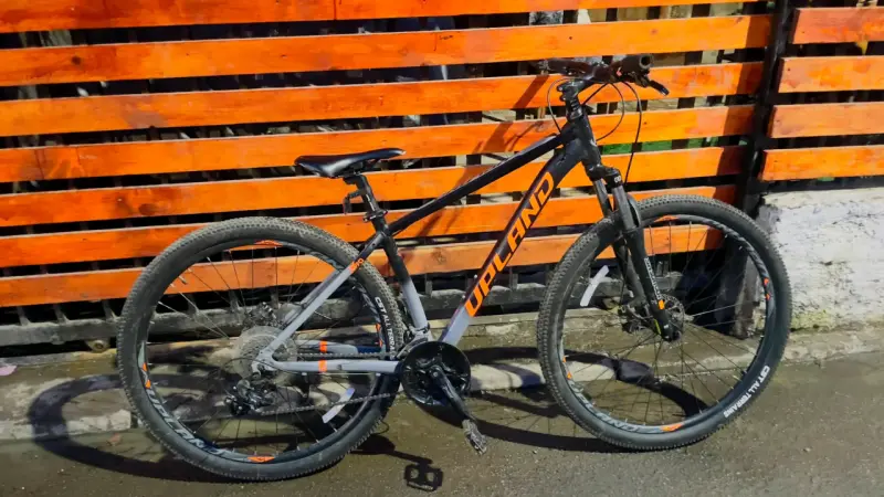 Bicicleta de montaña Upland negra y gris - 1