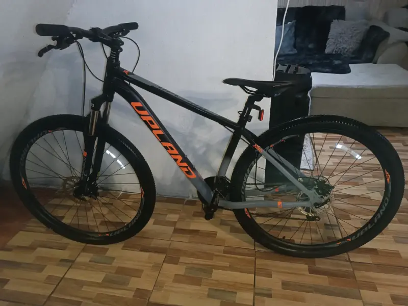 Bicicleta de montaña Upland negra y gris - 2