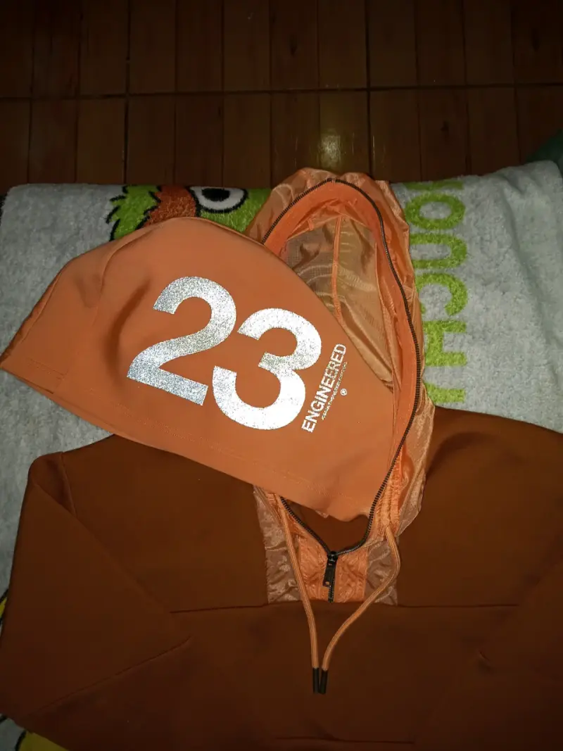 Polerón Jordan Engineered talla S - 5