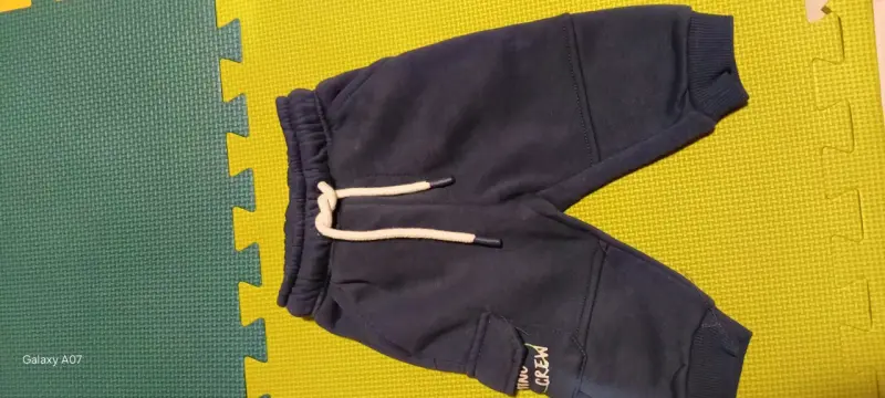 Pantalones cortos de bebé azul con diseño Roarr - 2