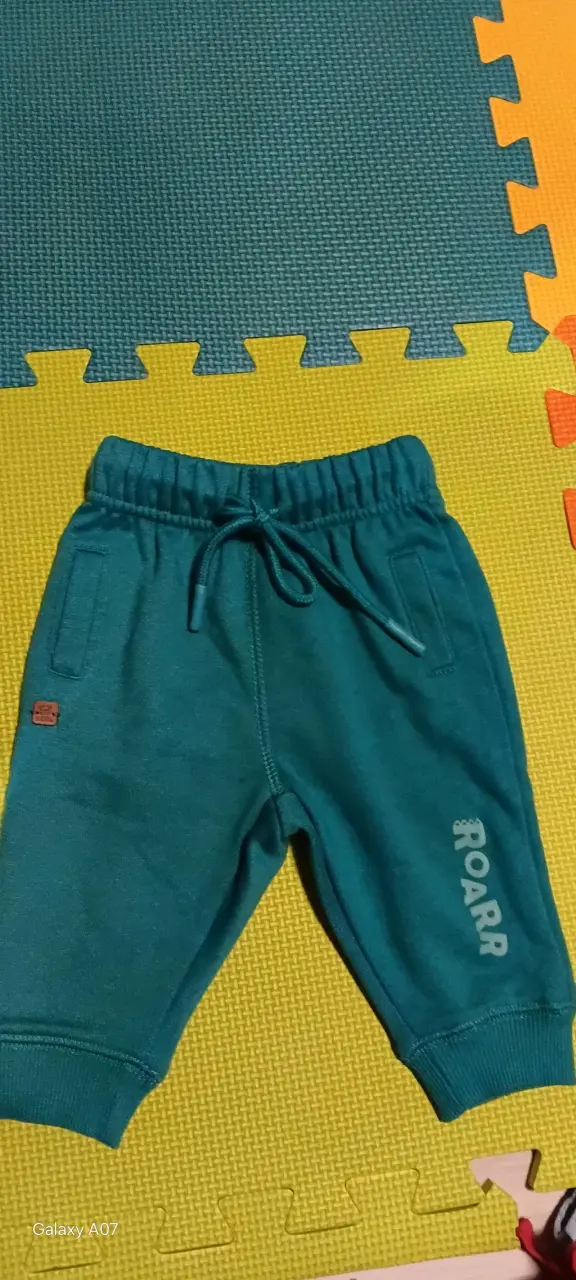 Pantalones cortos de bebé azul con diseño Roarr - 4