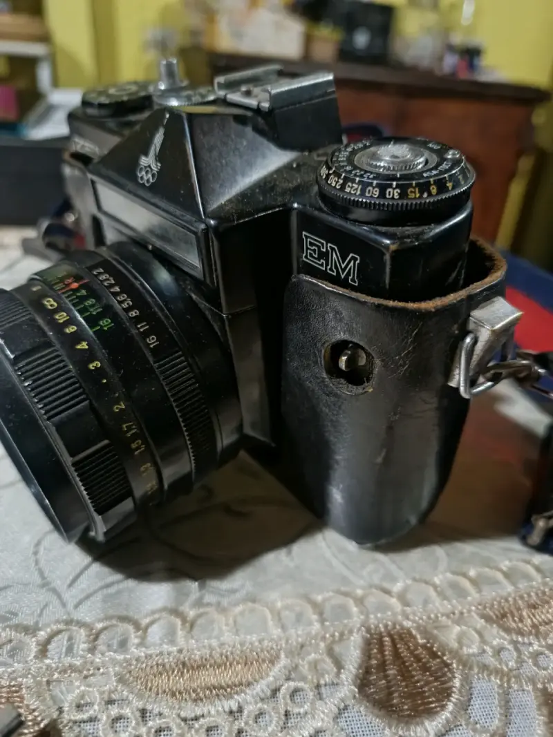 Cámara analógica Zenit EM con lente Helios - 2