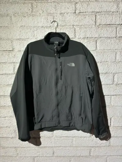 Chaqueta Softshell Negra The North Face para Hombre - miniatura 1
