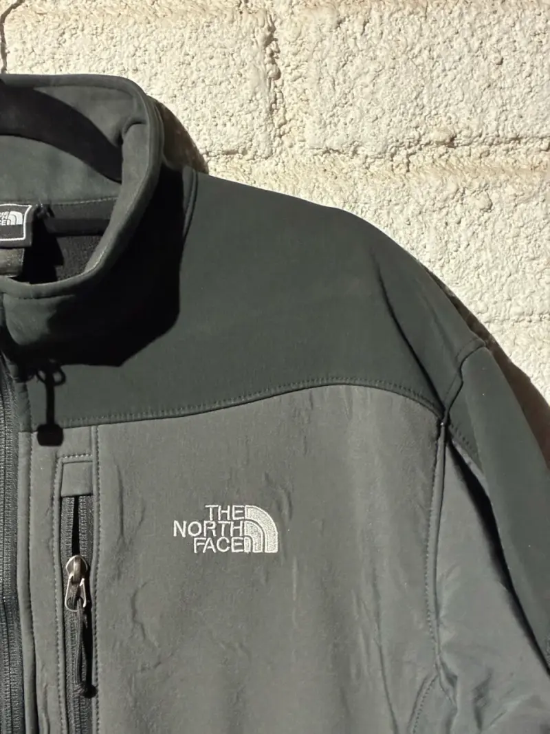 Chaqueta Softshell Negra The North Face para Hombre - 3