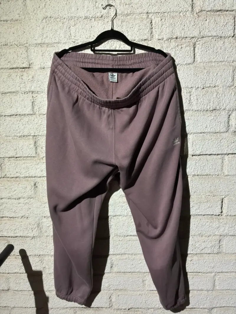Pantalones deportivos Adidas color lila para mujer - 2