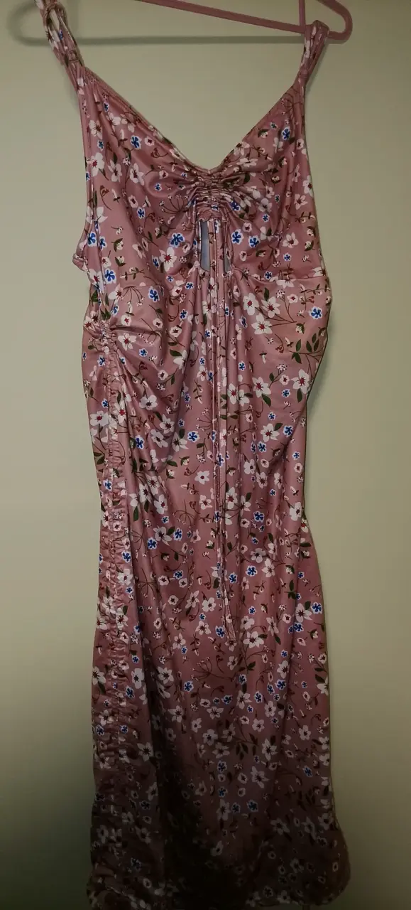 Vestido largo con diseño floral y manga larga - 4