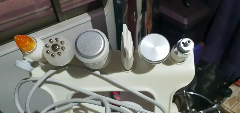 Máquina de Hidrodermoabrasión Multifuncional - 6