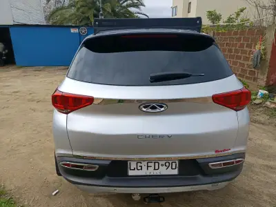 SUV Chery Tiggo 7 Turbo en buen estado - miniatura 4