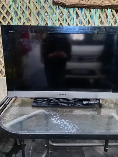 Televisor Sony Bravia 32 pulgadas en buen estado - miniatura 1