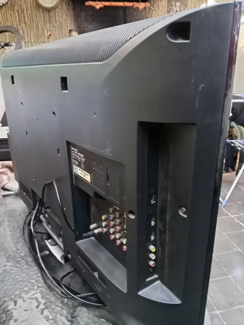 Televisor Sony Bravia 32 pulgadas en buen estado - 2