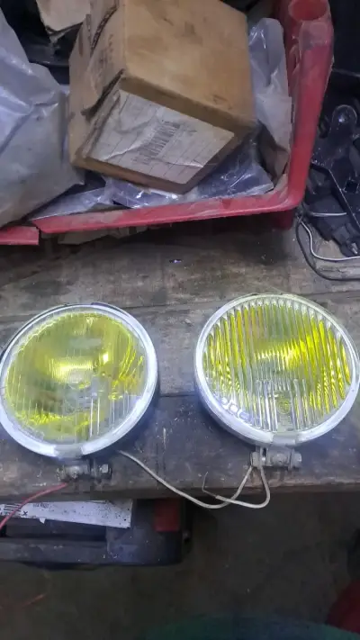Faros auxiliares amarillos para auto 6 pulgadas - miniatura 1