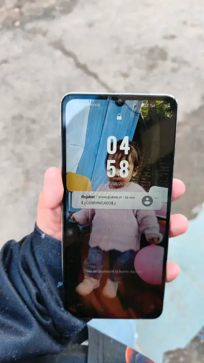 Smartphone ZTE a 56 pro con triple cámara trasera - miniatura 2