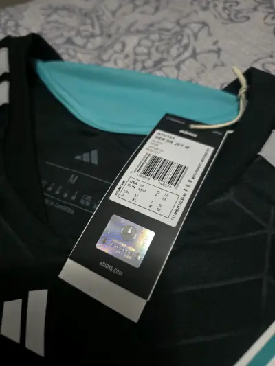 Camiseta Adidas Mercedes F1 AMG Petronas nueva - miniatura 5